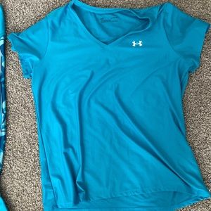 Women’s turquoise under armor workout shirt
